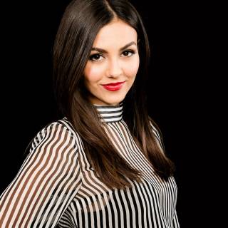 Victoria Justice 4k wallpaper