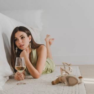 Victoria Justice 4k wallpaper