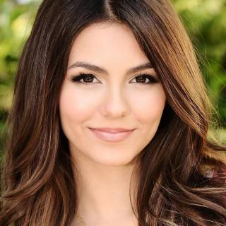 Victoria Justice 4k wallpaper