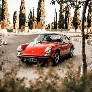 Old Porsche iPhone wallpaper