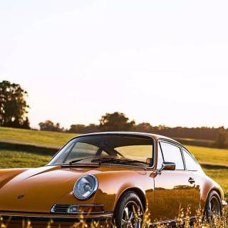 Vintage Porsche iPhone wallpaper