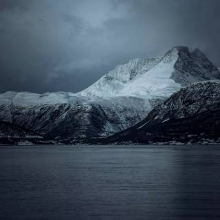 Mountains iPhone 4k wallpaper