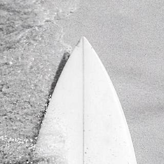 White iPhone XR wallpaper