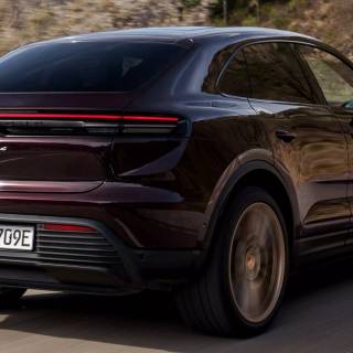 Porsche Macan 2024 wallpaper