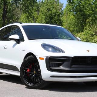 Porsche Macan 2024 wallpaper