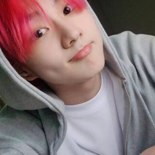 Jungwon red hair wallpaper