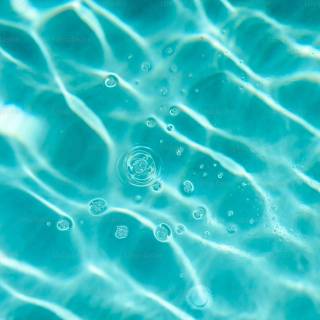 Crystal clear water wallpaper