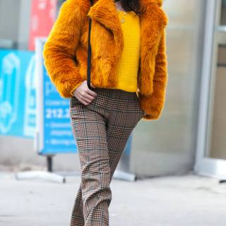 Selena Gomez Only Murders In The Building wallpaper