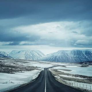 iPhone 4k snow wallpaper