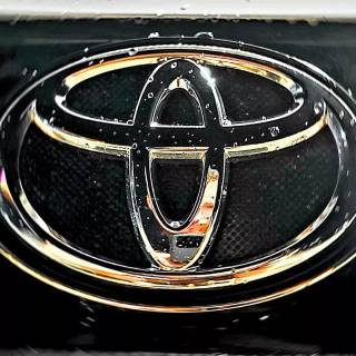 Toyota Camry iPhone wallpaper