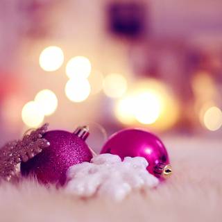 Pink Christmas Macbook wallpaper