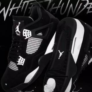 Air Jordan 4 Retro White Thunder wallpaper