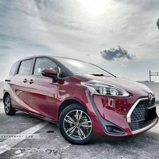 Toyota Sienta wallpaper