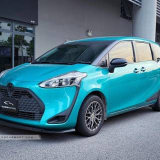 Toyota Sienta wallpaper