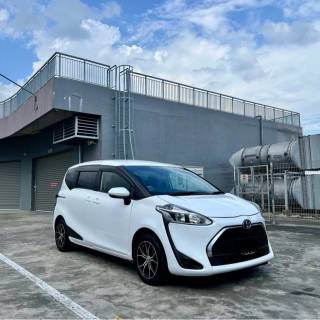 Toyota Sienta wallpaper