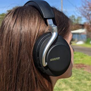 Shure Aonic wallpaper