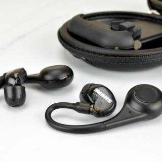 Shure Aonic wallpaper