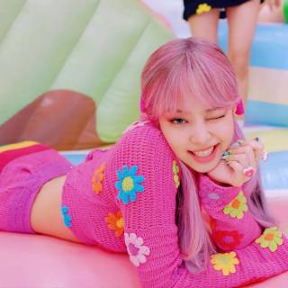 Jennie Kim laptop wallpaper