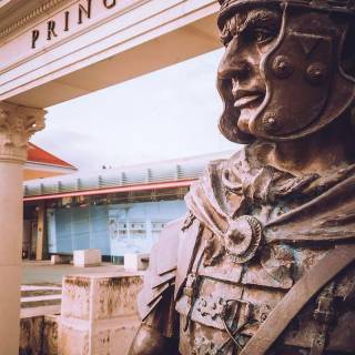 Statues phone wallpaper