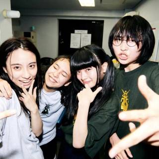 Suzuka Atarashii Gakko computer wallpaper