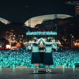 Suzuka Atarashii Gakko computer wallpaper