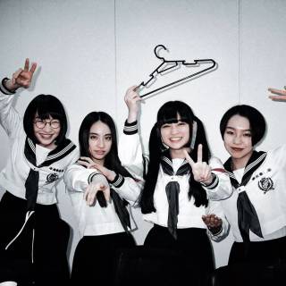 Suzuka Atarashii Gakko computer wallpaper