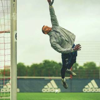 Goalkeeper phone wallpaper