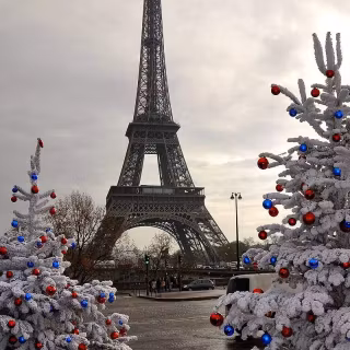 Christmas in Paris wallpaper