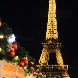 Christmas in Paris wallpaper