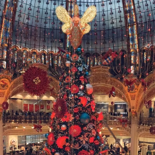 Christmas in Paris wallpaper
