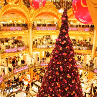 Christmas in Paris wallpaper