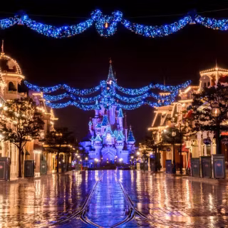 Christmas in Paris wallpaper