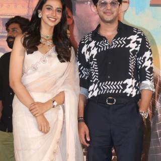 Lucky Bhaskar wallpaper