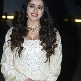 Lucky Bhaskar wallpaper