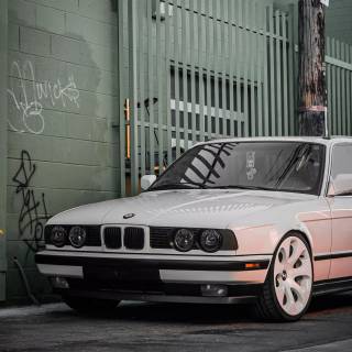 BMW E34 phone wallpaper
