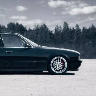 BMW E34 phone wallpaper