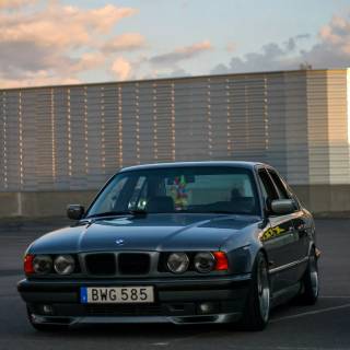 BMW E34 phone wallpaper