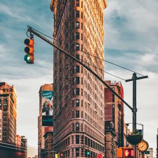 iPhone urban wallpaper