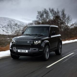 Land Rover Defender iPhone wallpaper