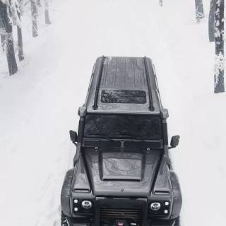 Land Rover Defender iPhone wallpaper