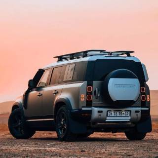 Land Rover Defender iPhone wallpaper