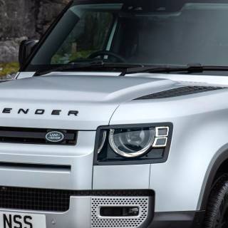 Land Rover Defender iPhone wallpaper