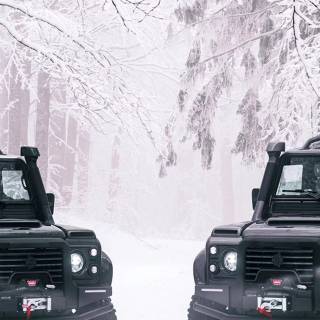 Land Rover Defender iPhone wallpaper