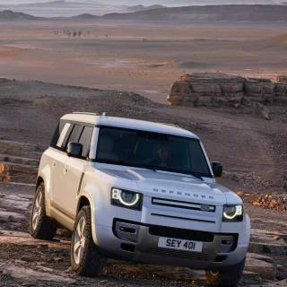 Land Rover Defender iPhone wallpaper