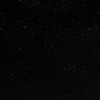 iPhone SE black wallpaper