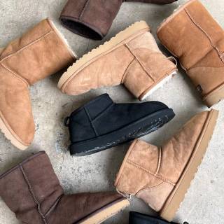 UGG shoes wallpaper
