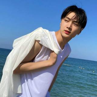 Enhypen Jay wallpaper