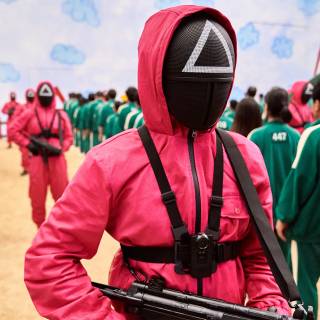 Squid Game S2 wallpaper