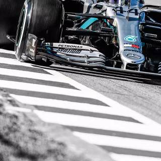 Petronas iPhone wallpaper