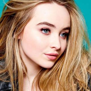 Sabrina Carpenter phone wallpaper